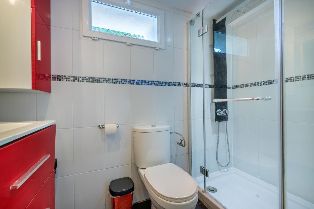 Bas De Villa, Piscine, 3 Etoiles Saint-Paul-de-Vence Ngoại thất bức ảnh