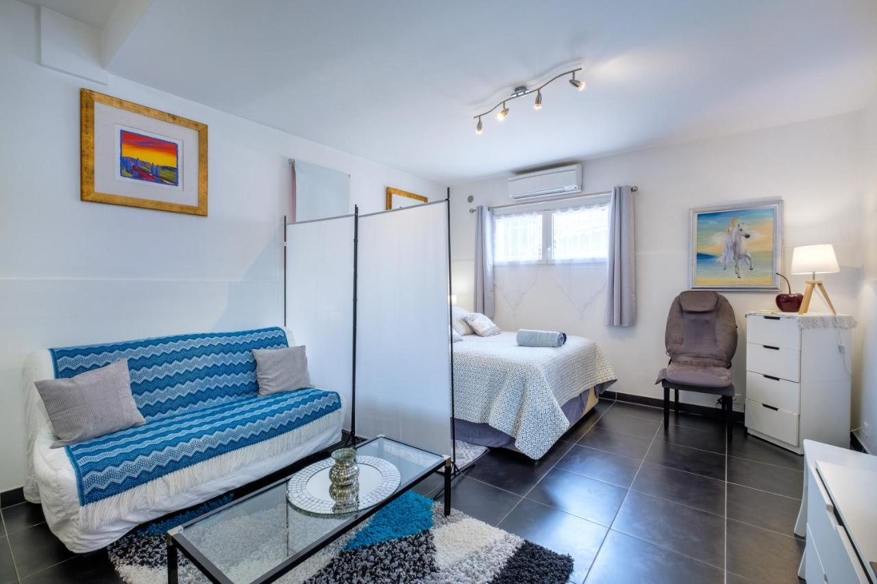 Bas De Villa, Piscine, 3 Etoiles Saint-Paul-de-Vence Ngoại thất bức ảnh